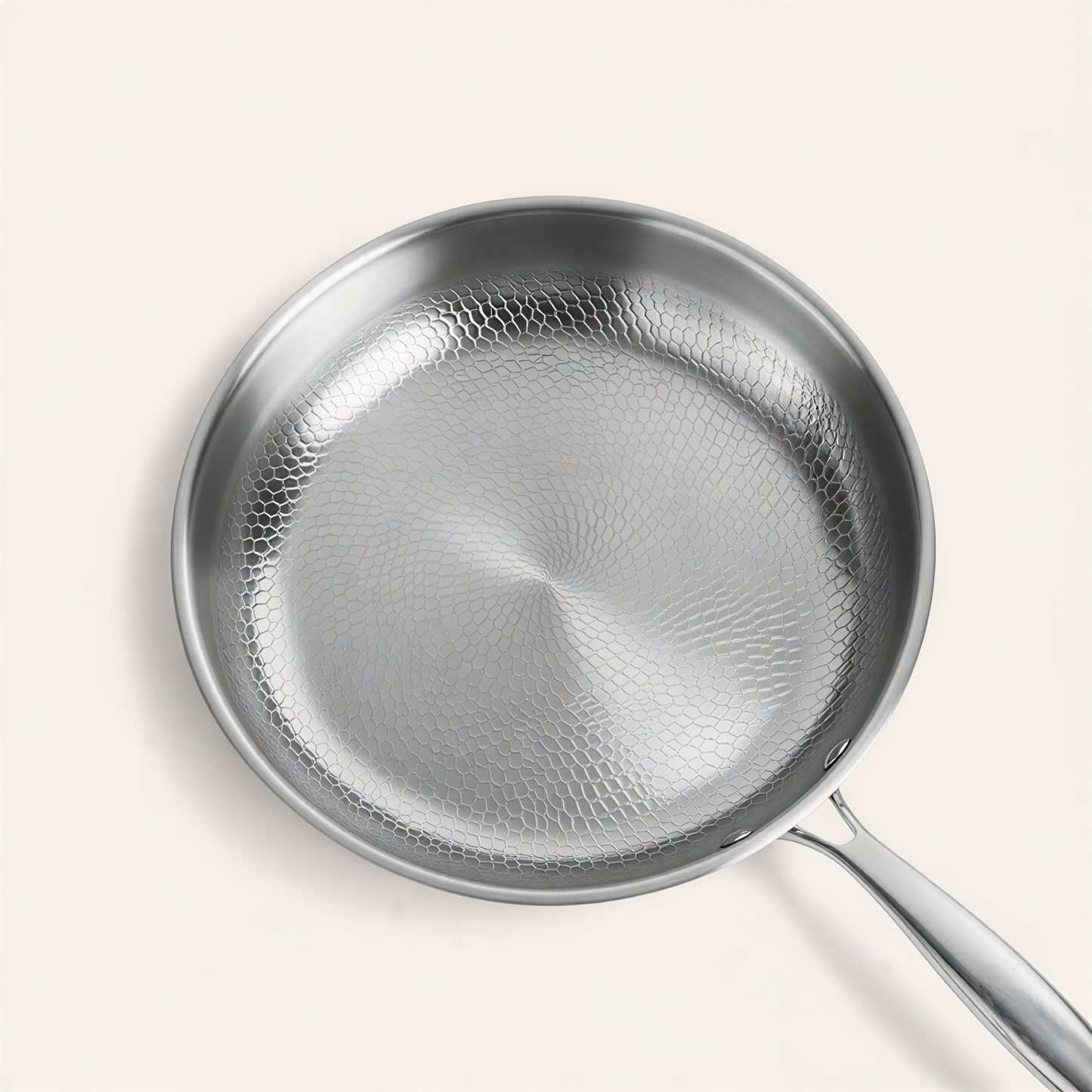 Titanium Hammered Pan Pro | Die einzige Antihaftpfanne, die Ihr Essen nicht vergiftet
