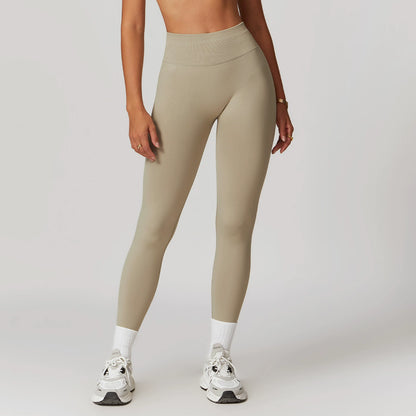 Gerippte Elevate Leggings | mit mittlerem Bund und formendem Schnitt
