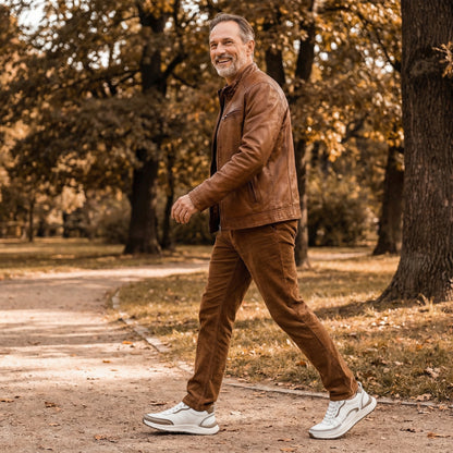 Bequeme, leichte orthopädische Schuhe für Herren